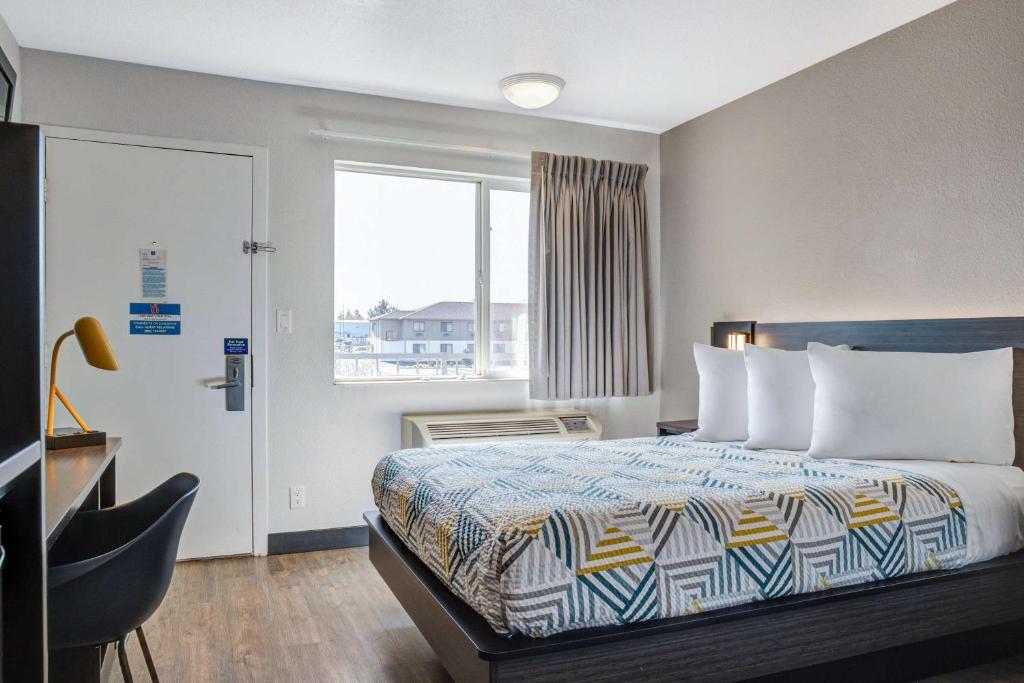 Postel nebo postele na pokoji v ubytování Motel 6-Carson City, NV