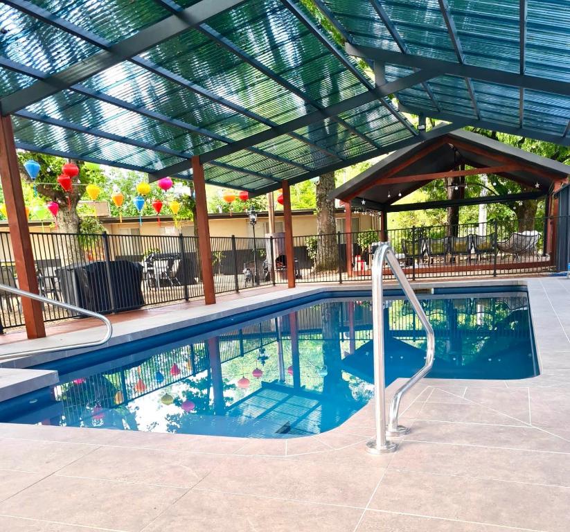 Πισίνα στο ή κοντά στο Adina Lodge Holiday Apartments