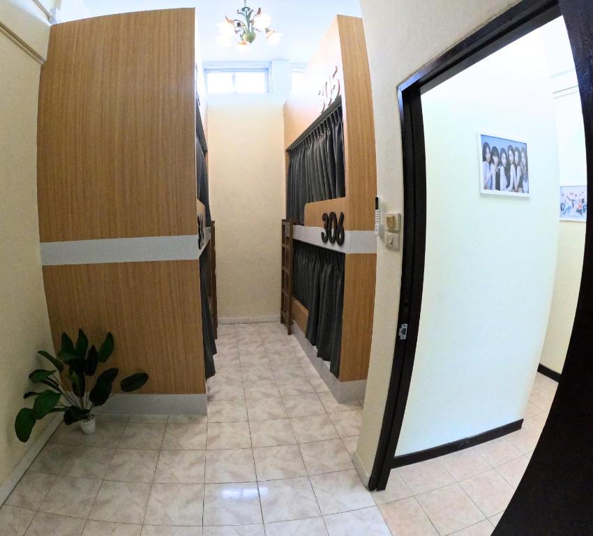Kuchyň nebo kuchyňský kout v ubytování KPOP Hostel