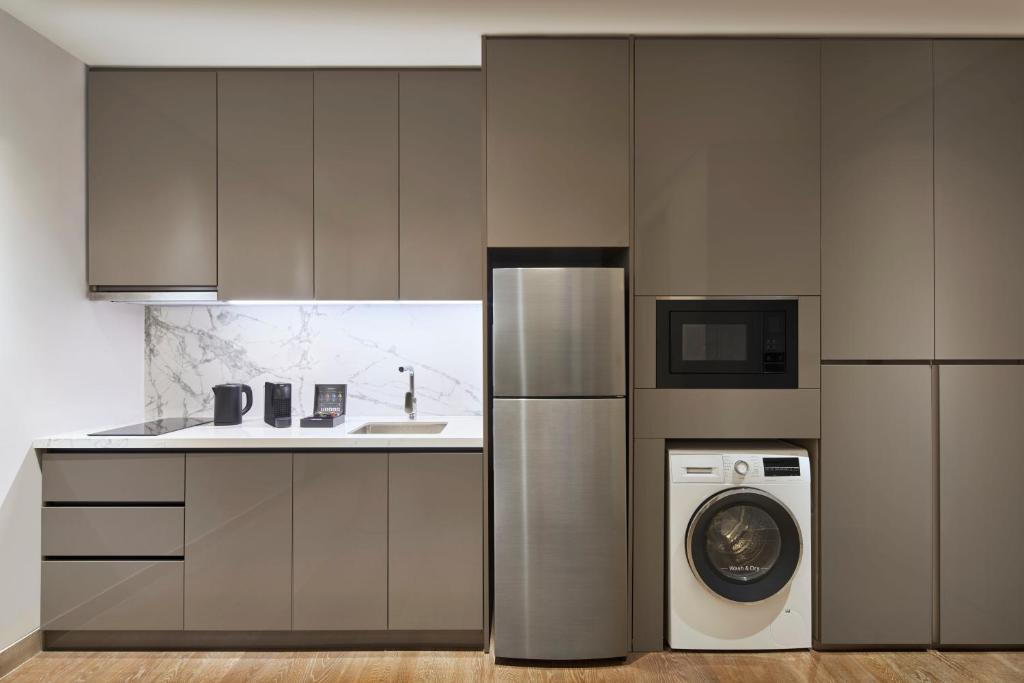 PARKROYAL Serviced Suites Jakarta - 8