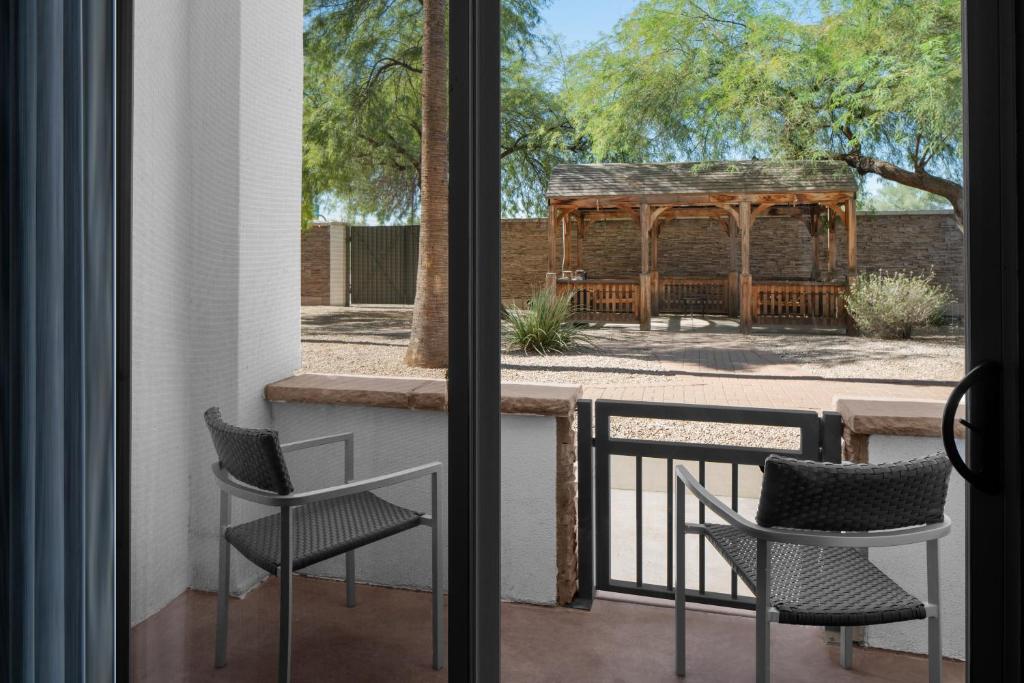 Balkón nebo terasa v ubytování Courtyard by Marriott Phoenix West/Avondale