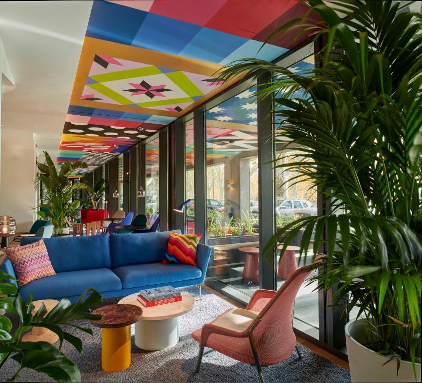 Posezení v ubytování citizenM Rome Isola Tiberina