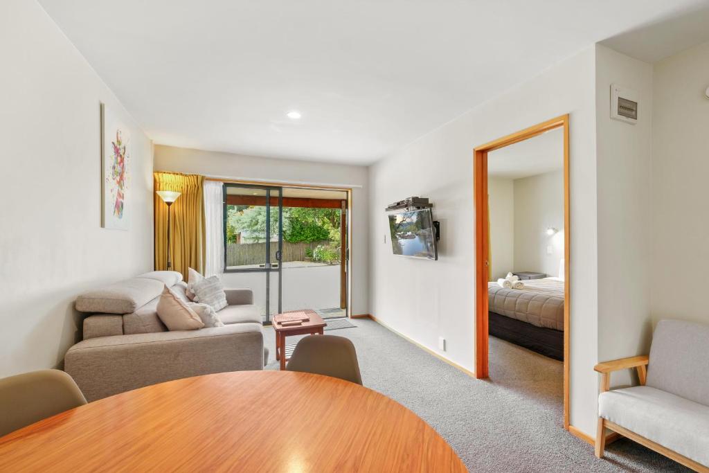 Alpine Garden Motel - Resim 21