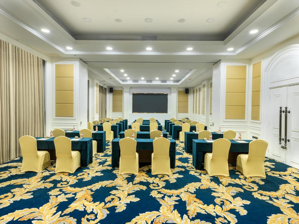Konferenční prostory v ubytování Four Points by Sheraton Yangjiang City Center