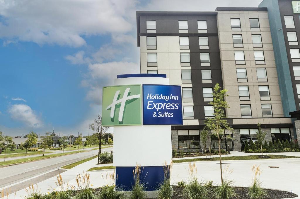 Holiday Inn Express & Suites Toronto Airport South by IHG - Resim 34