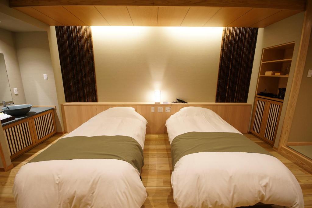 京ごはんと露天風呂の宿 ゆのはな 月や - Habitación Gemela