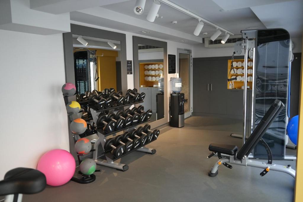 Fitness centrum a/nebo fitness zařízení v ubytování Hampton By Hilton Poznan Old Town