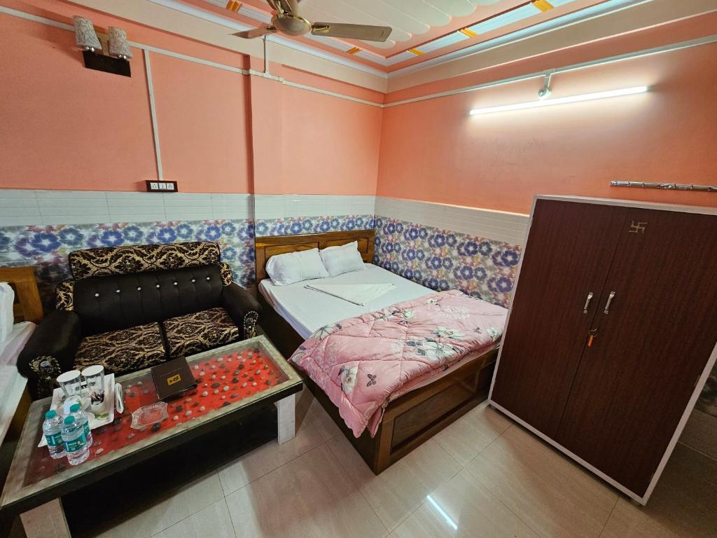 Raja Hotel & Lodge - Kharagpur, West Bengal - Camera Doppia Deluxe