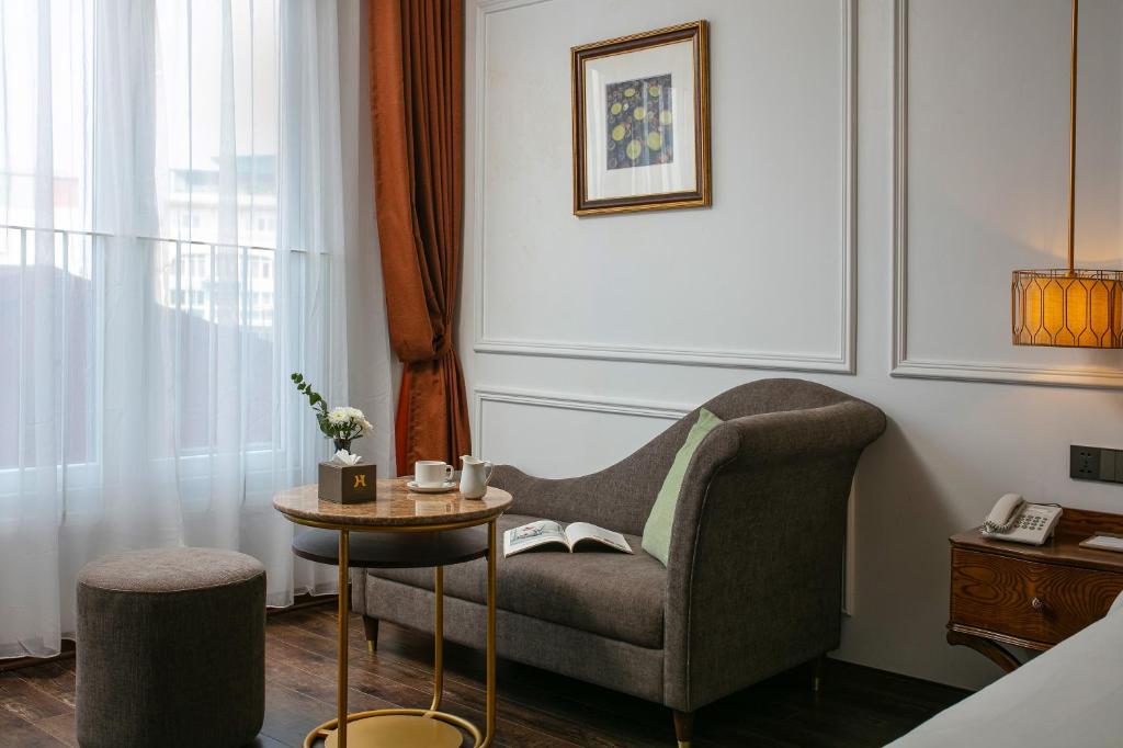 Posezení v ubytování Hanoi Allure Hotel