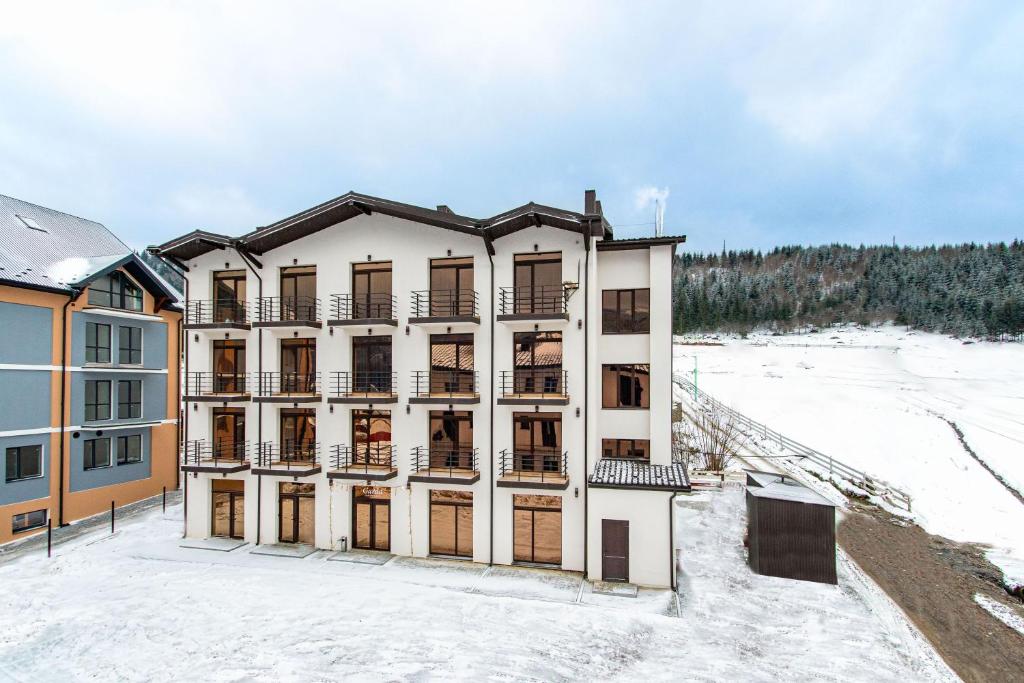 Budova, kde se aparthotel nachází