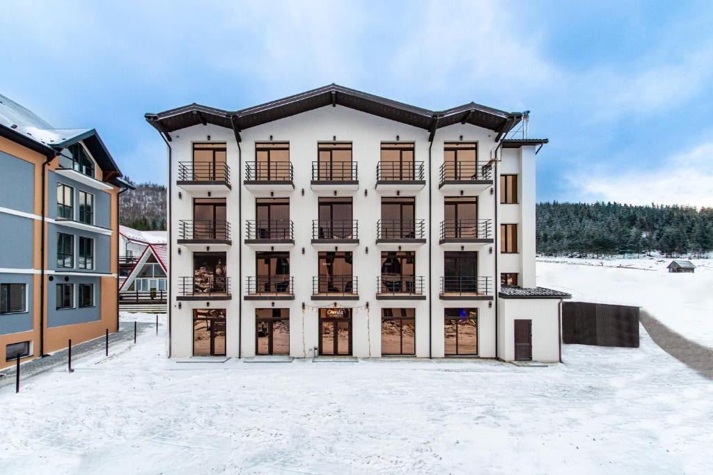 Budova, kde se aparthotel nachází