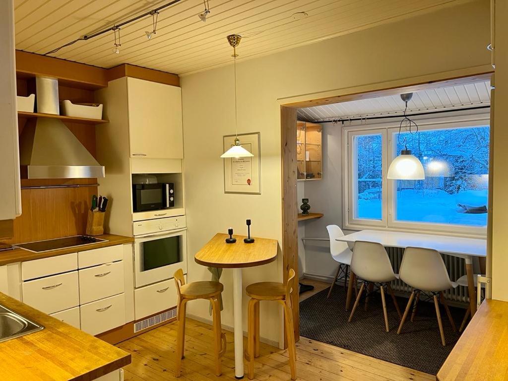 Kuchyň nebo kuchyňský kout v ubytování Cityhome Ainola