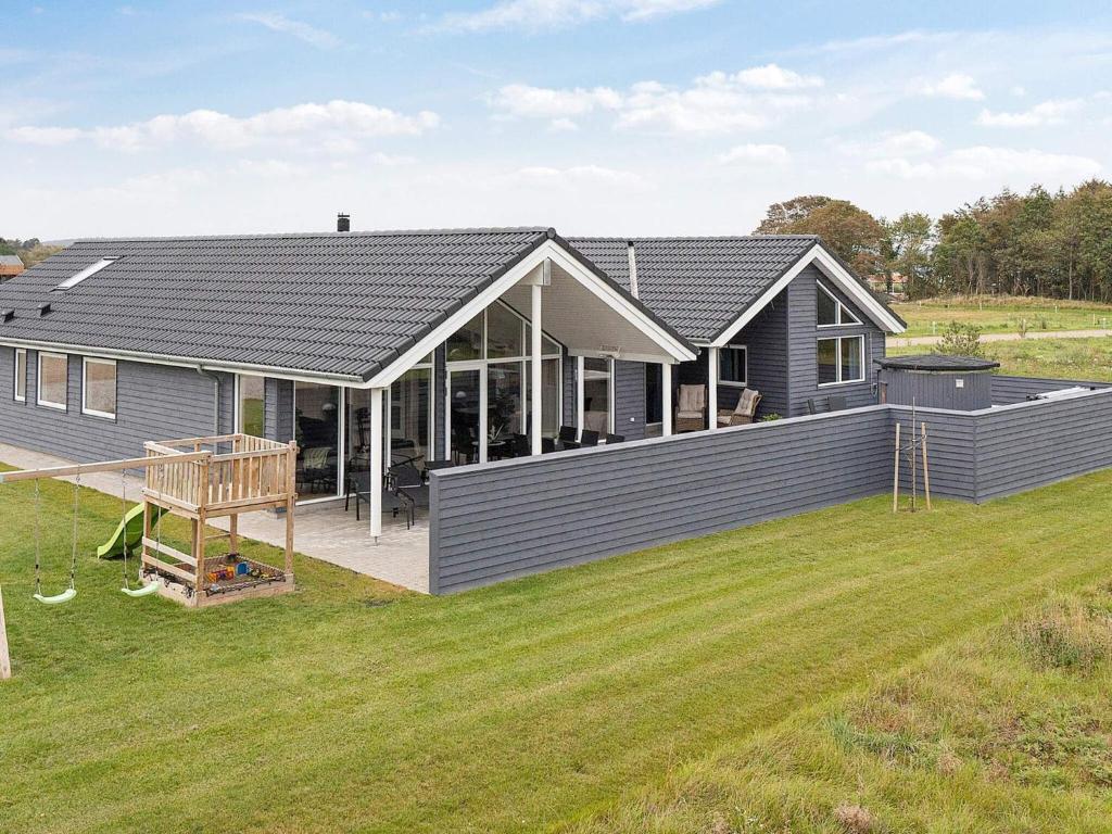 Budova, kde se prázdninový dům nachází