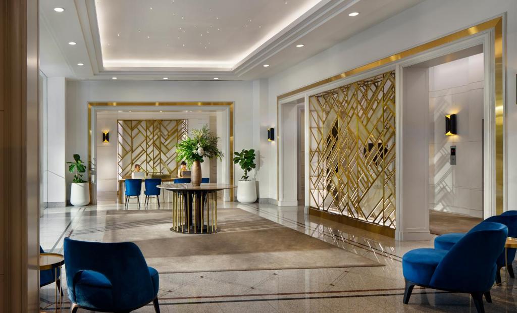 Lobbyen eller receptionen på Bliston Suwan Park View - SHA Plus