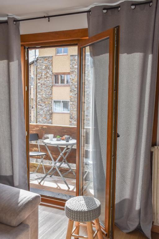 Rõdu või terrass majutusasutuses NEU II - Nuevo! Céntrico estudio en Pas de la Casa HUT2-8055