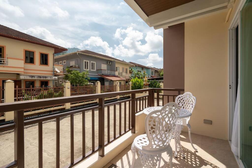 Balkón nebo terasa v ubytování Brand New Patong Apartment 1-Bedroom