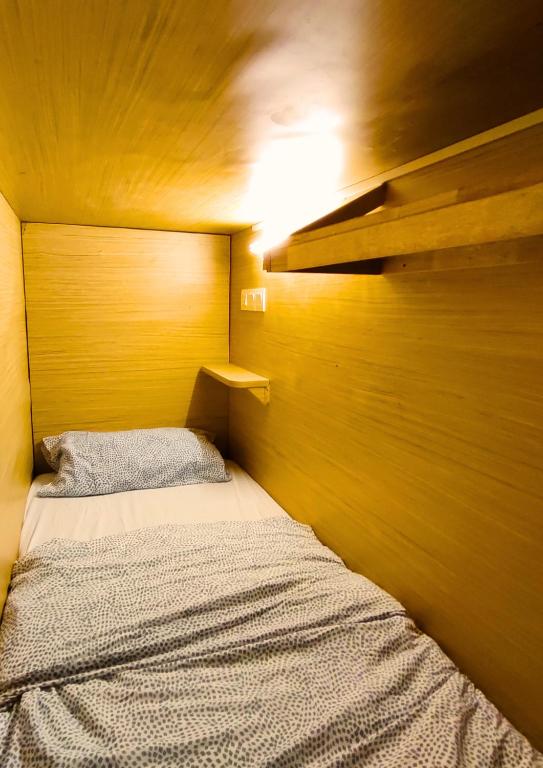 Bestow Boutique Hotel - Single Bed In Mixed Dormitory Room