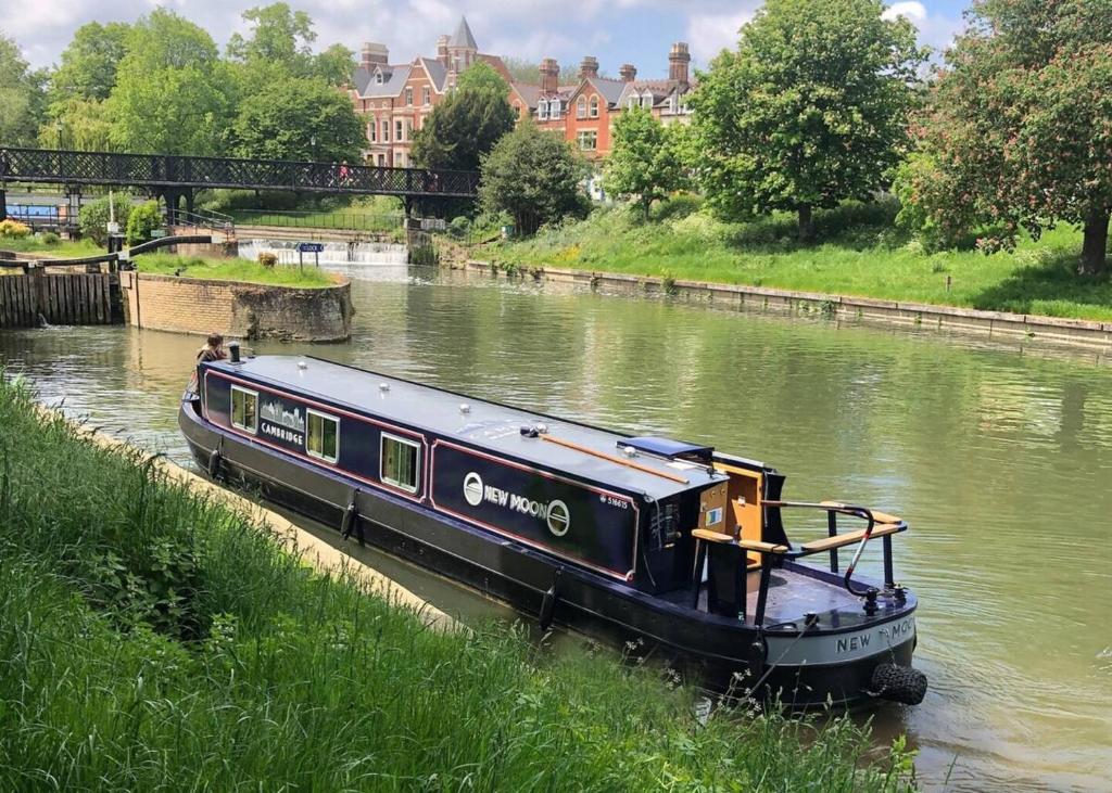 Beautiful New Moon Narrowboat, Cambridge (aktualisierte Preise für 2024)