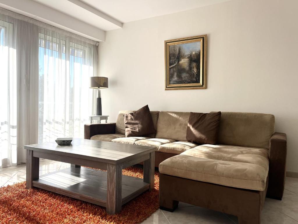 Posedenie v ubytovaní Spacieux appartement dans le centre-ville des Sables d'Olonne - 4 pers