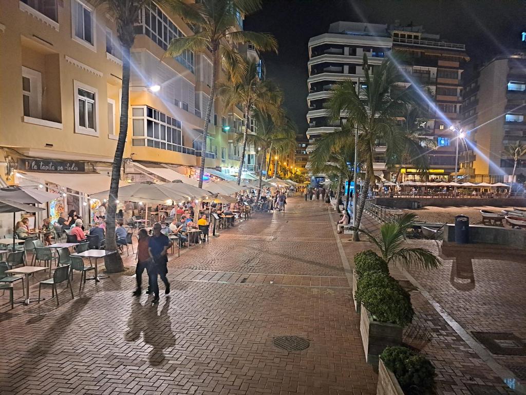 Hostia v ubytovaní BKD1 - Apartamento entero a 50 metros PLAYA DE LAS CANTERAS