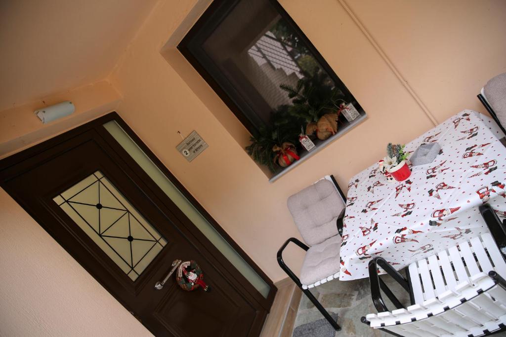 The house under the rocks of Meteora 2 - 19