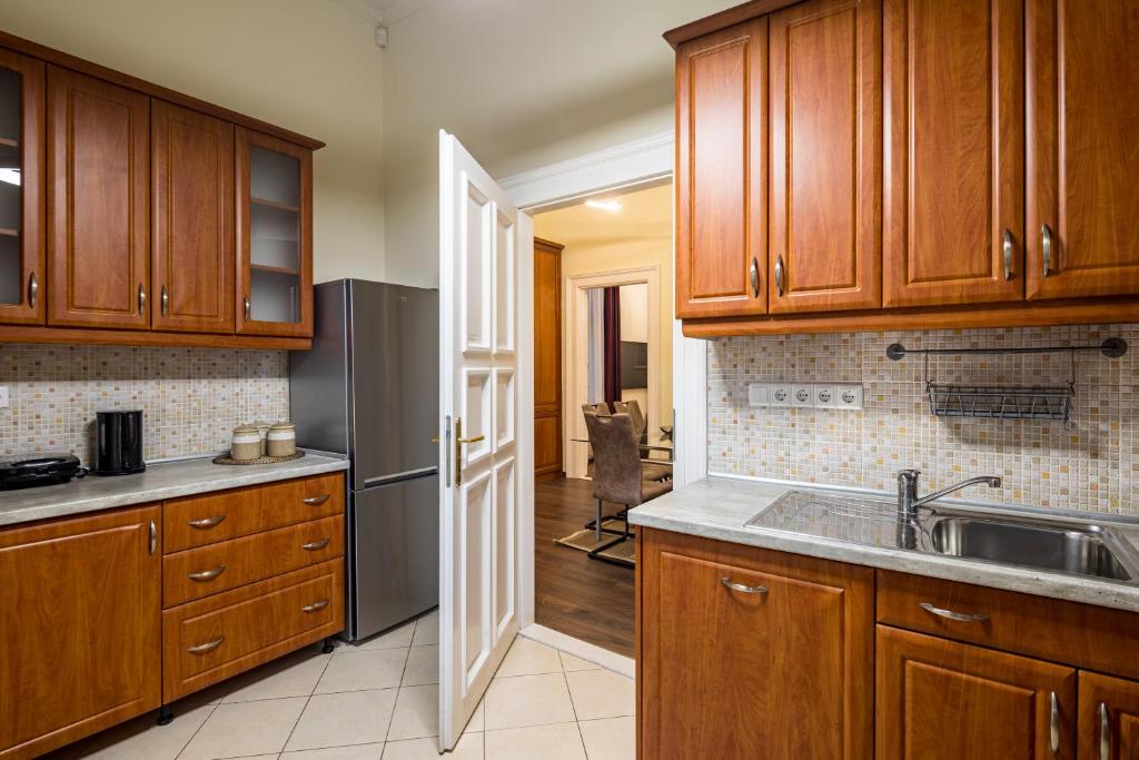 Kuchyňa alebo kuchynka v ubytovaní Budapest Harmony Apartments