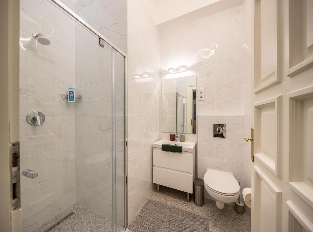 Kúpeľňa v ubytovaní Budapest Harmony Apartments