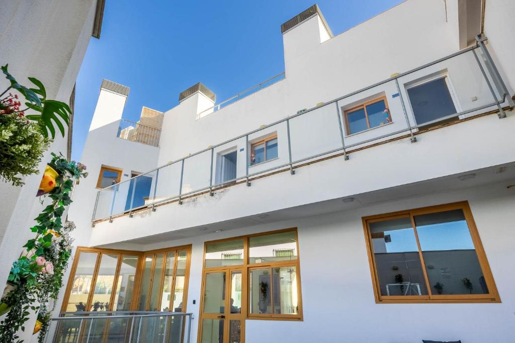 Balkón alebo terasa v ubytovaní Casa Xanadu Carmona - Stylish villa with rooftop terrace and stunning views of Parador