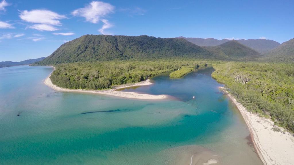 Gallery image of Noah Creek Eco Huts in Cape Tribulation