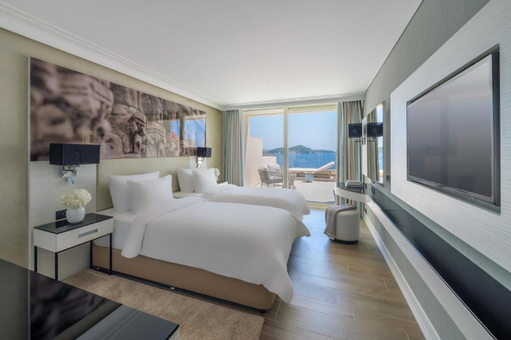 
Superior Twin Room with Sea View

