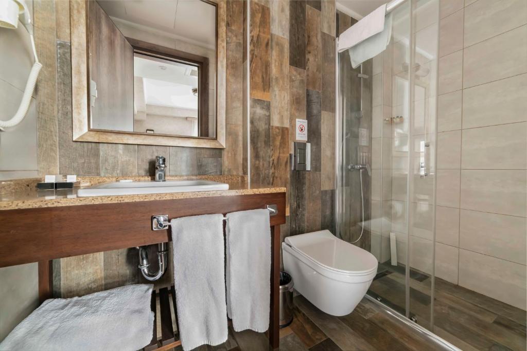 Castle Franco Suites - 16