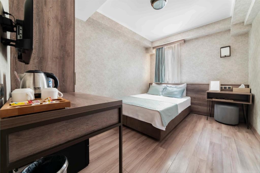 Castle Franco Suites - 13