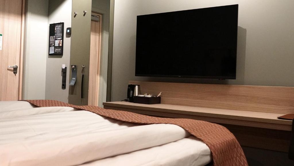 Quality Hotel Grand, Borås - Salle Double Compacte (sans Fenêtre)