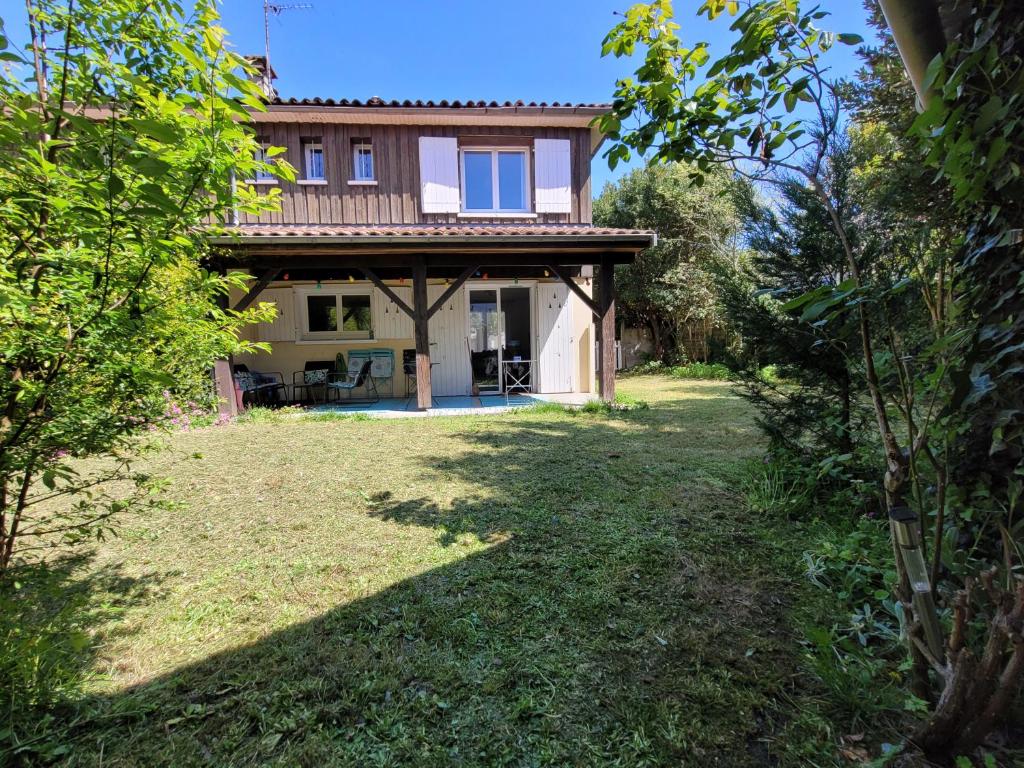 Gallery image of Maison avec terrasse et jardin à Bordeaux in Bordeaux