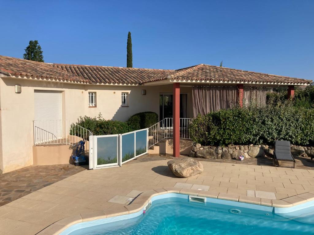 Villas CALA CORSA - 3 et 4 Chambres - CALA ROSSA Porto-Vecchio - Villas entièrement Climatisées avec Piscine Chauffée partagée et Piscines Privées - Internet gratuit - Villa Con Piscina Privada