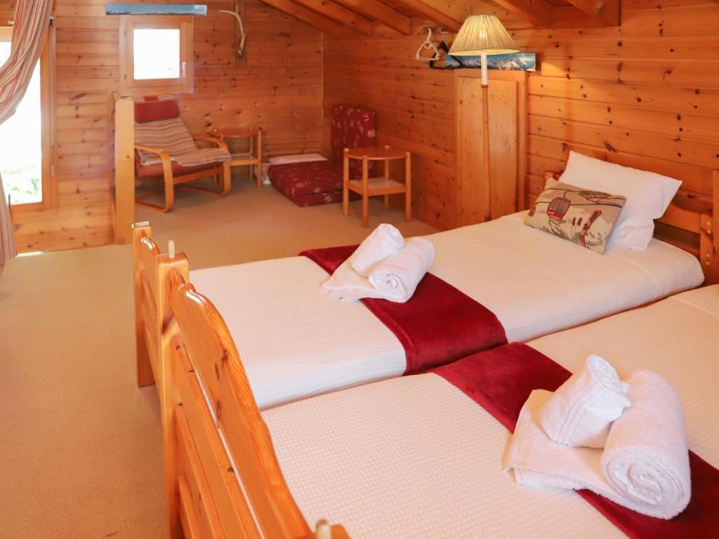 Postel nebo postele na pokoji v ubytování Chalet Gamine by Interhome