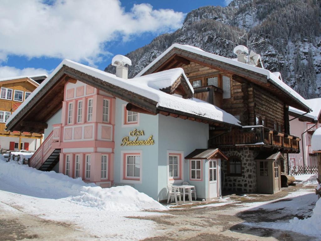 Nespecifikovaný výhled na hory nebo výhled na hory při pohledu z apartmánu