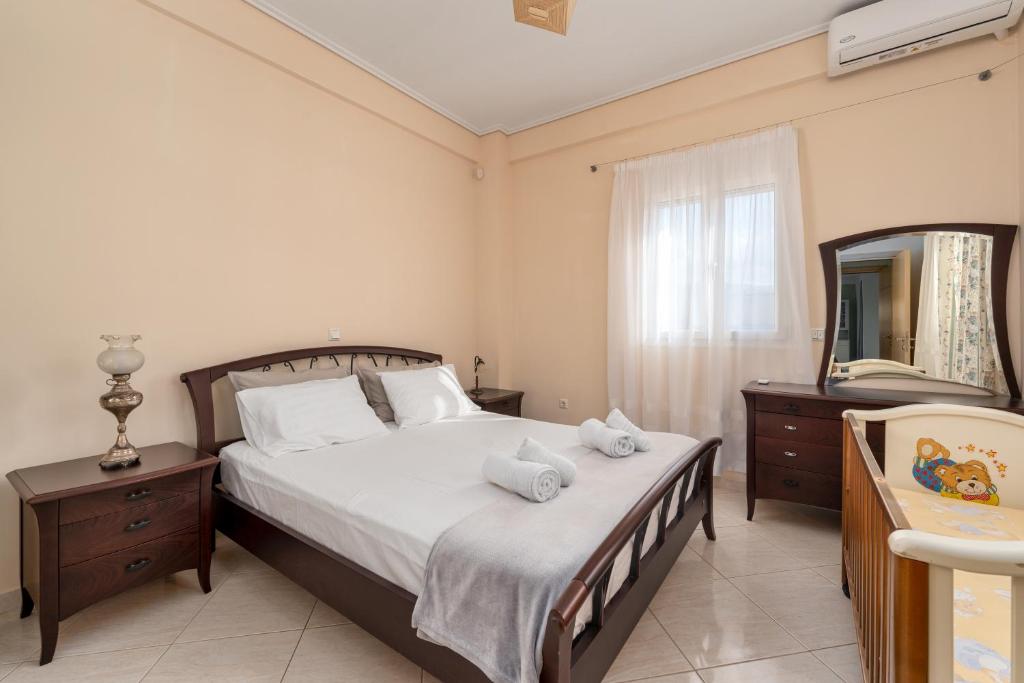 A bed or beds in a room at Piperitsa house for nomads or families in the countryside