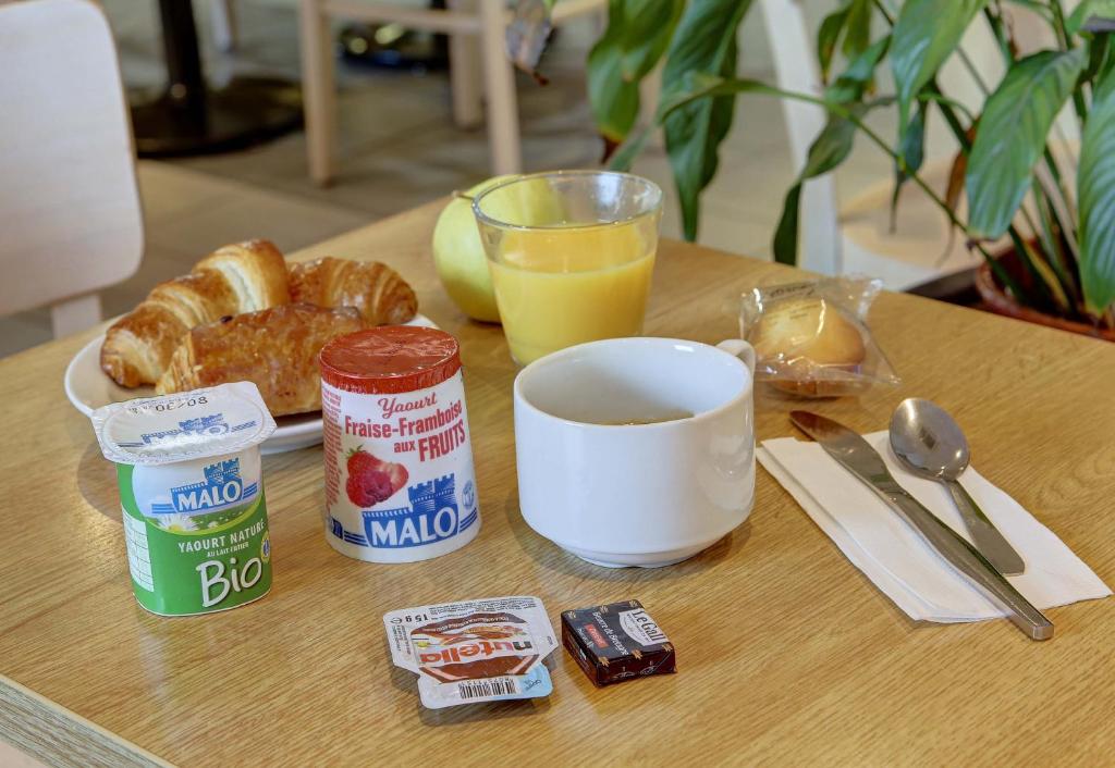 B&B HOTEL Reims Centre Gare - Resim 11