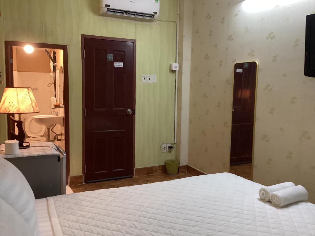 Guest House UTTRANG - Deluxe Double Room (2 Adults + 1 Child)