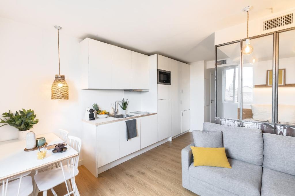 The Babel Community - République - Joliette - Resim 21