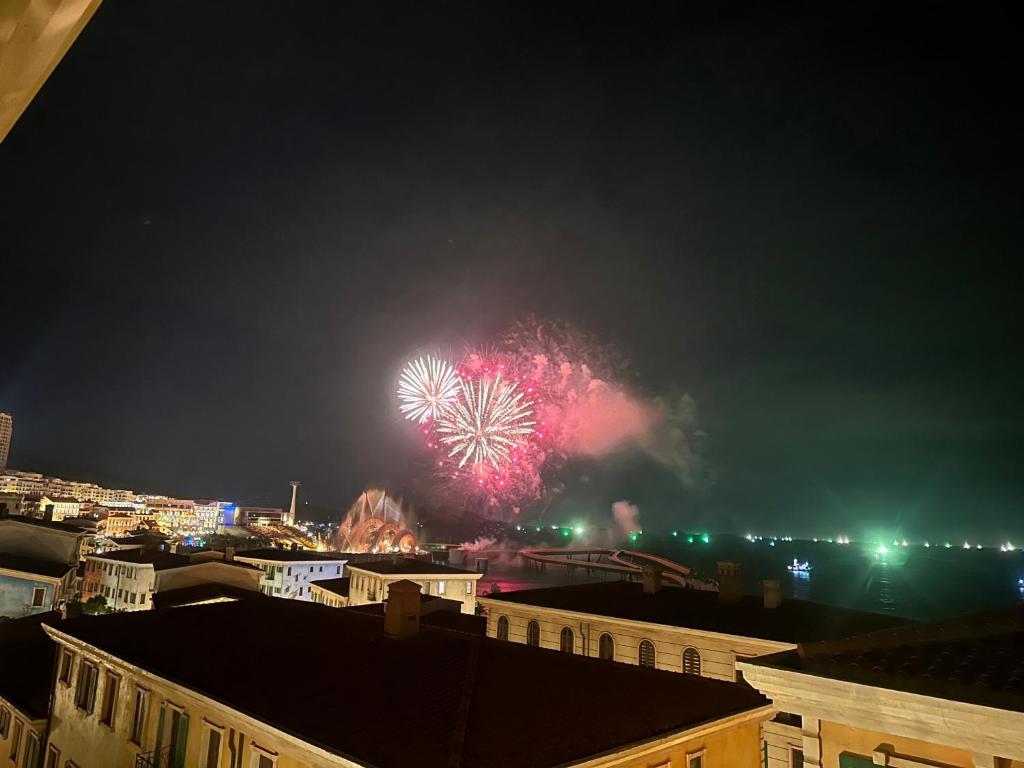 Lotus Home Cafe - 19