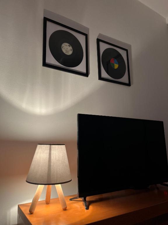 TV a/nebo společenská místnost v ubytování Cozy apartment with the view