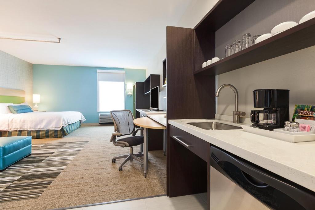 Postel nebo postele na pokoji v ubytování Home2 Suites by Hilton Amarillo West Medical Center