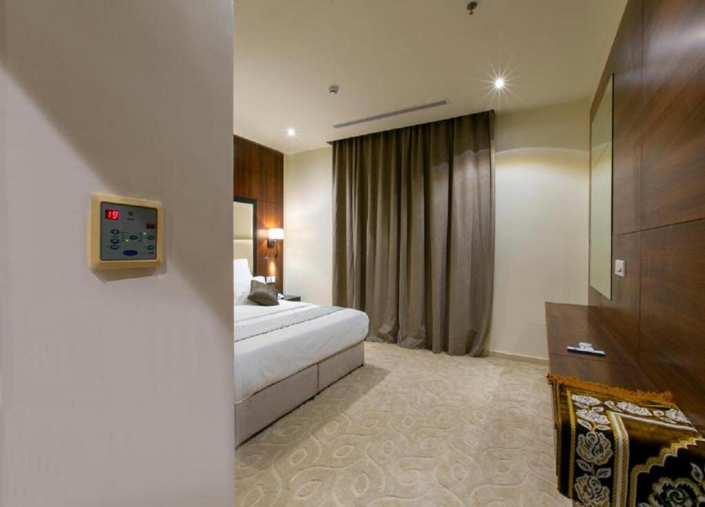 Postel nebo postele na pokoji v ubytování The S Hotel - jeddah - prince sultan street - فندق ذا اس - جده - طريق الامير سلطان
