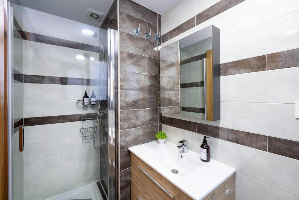 Grace Apartments - 3 bedroom City Centre - 6