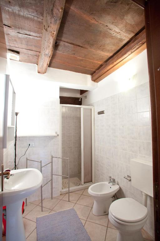 Kúpeľňa v ubytovaní -Ortaflats- Appartamenti Imbarcadero & Palazzotto