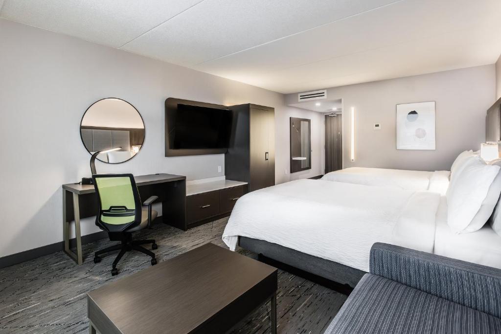 Holiday Inn Express & Suites Toronto Airport South by IHG - Resim 45
