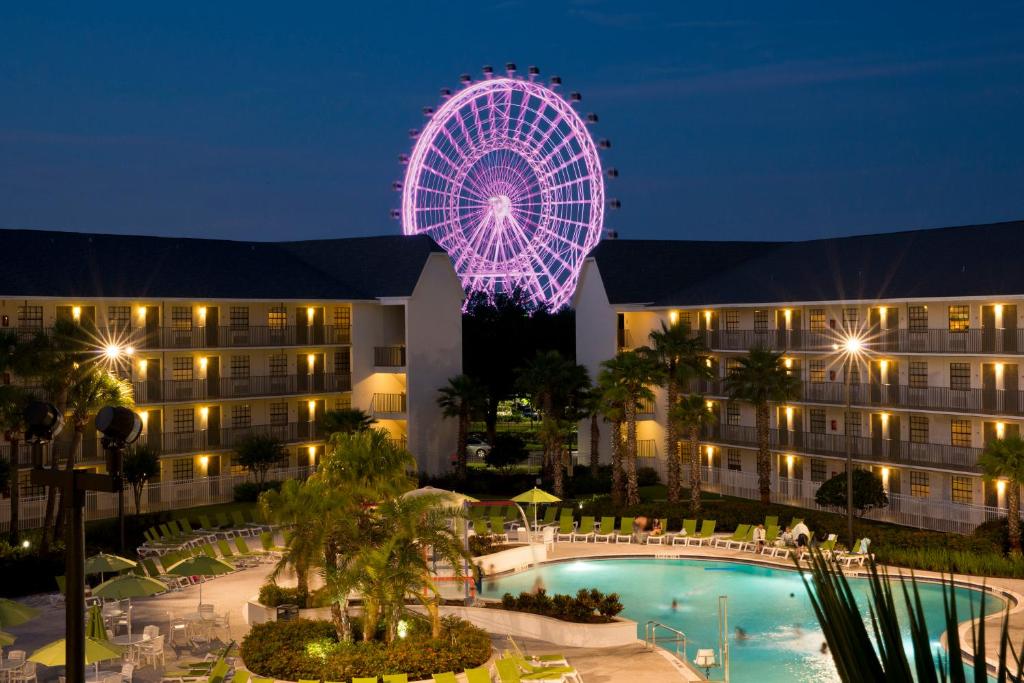 Bazén v ubytování Avanti International Resort nebo v jeho okolí