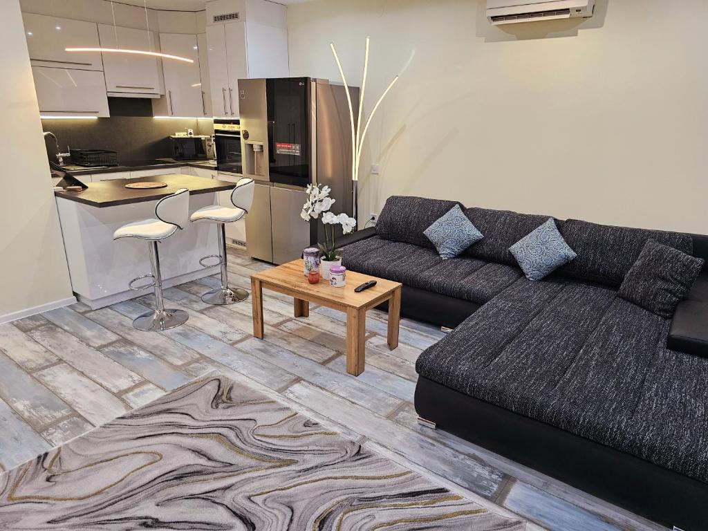 Urban Loft 3100 Salgótarján, 21 Arany János út 10 kép - 1